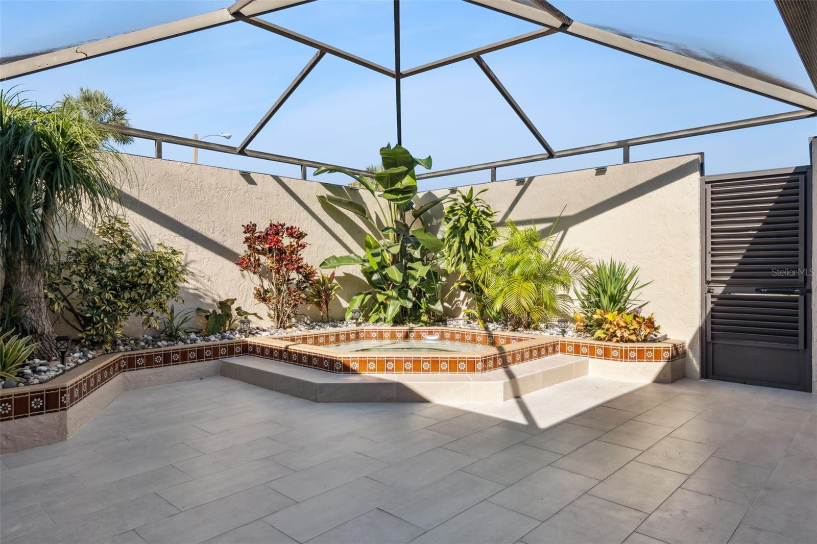 Image 28 of 39 For 1932 Maple Circle 1932