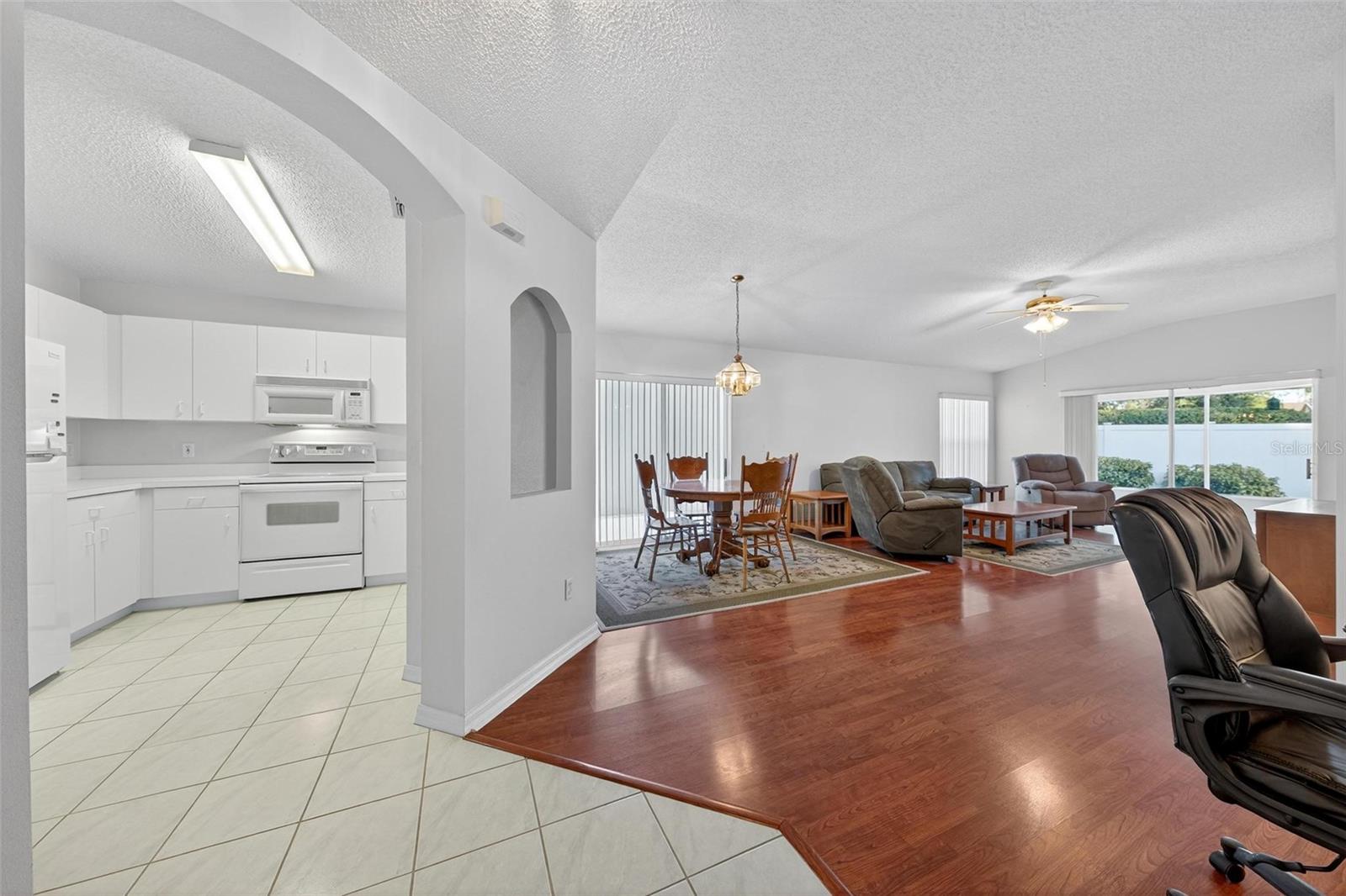 Image 8 of 63 For 4217 Chamberlain Way