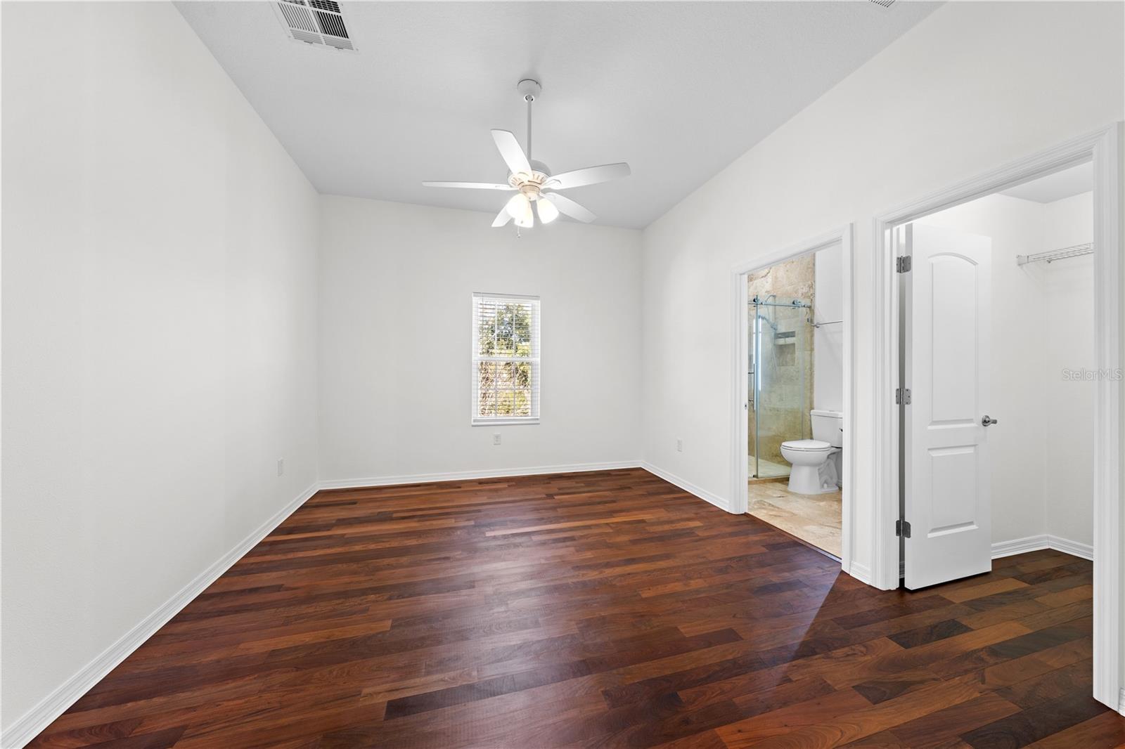 Image 26 of 93 For 4055 Edsel Avenue