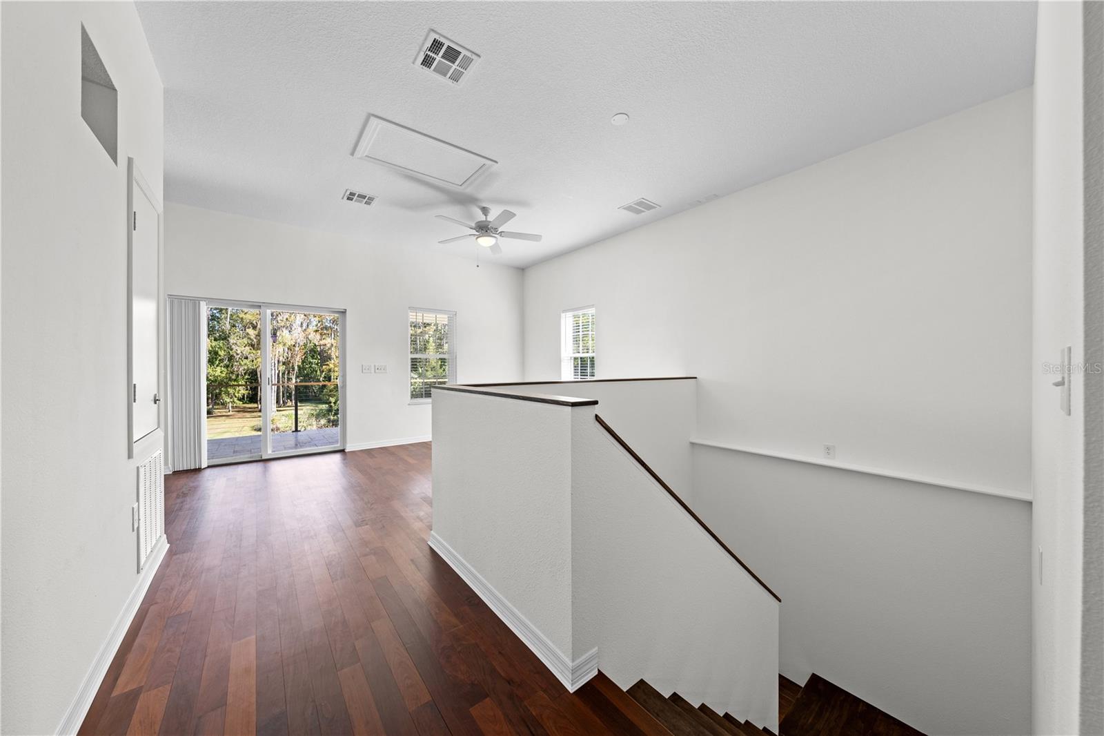 Image 39 of 93 For 4055 Edsel Avenue