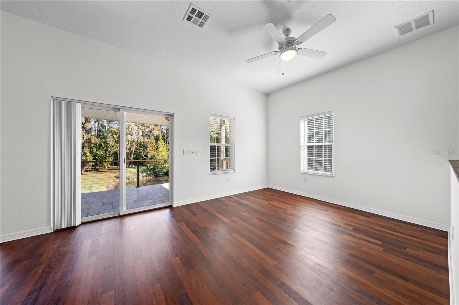 Image 40 of 93 For 4055 Edsel Avenue