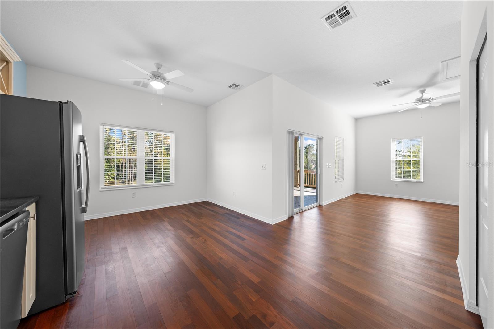 Image 50 of 93 For 4055 Edsel Avenue