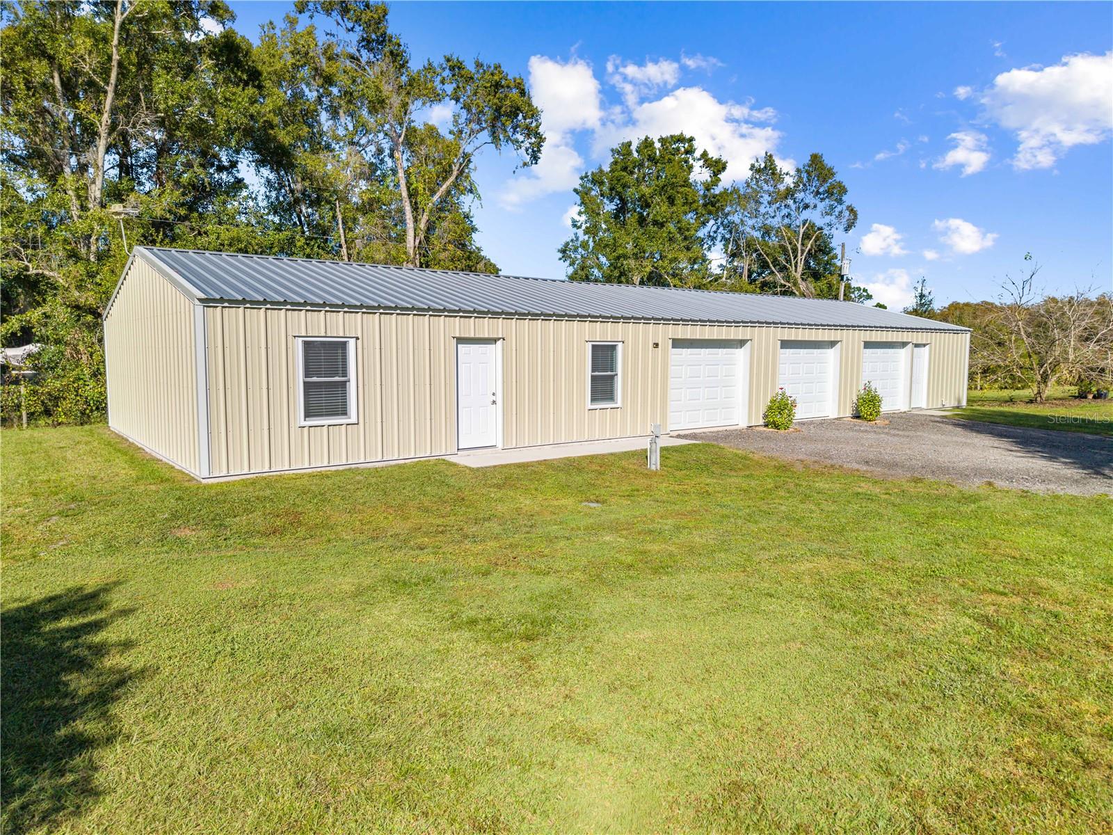 Image 65 of 93 For 4055 Edsel Avenue