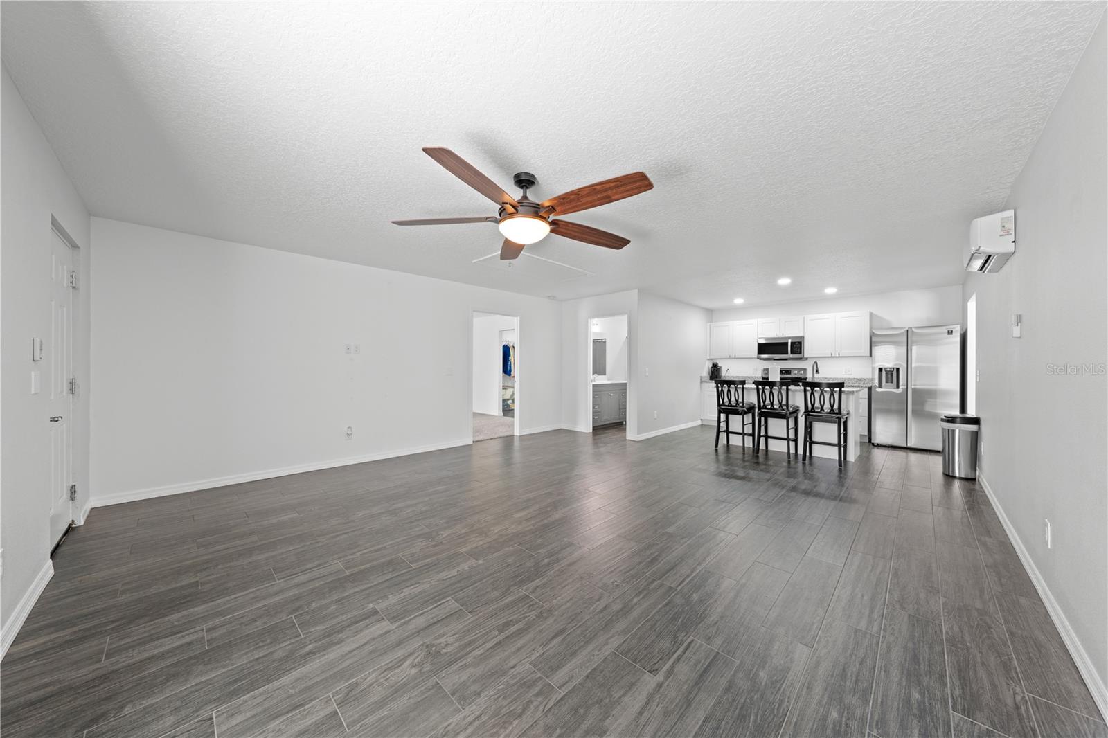 Image 68 of 93 For 4055 Edsel Avenue