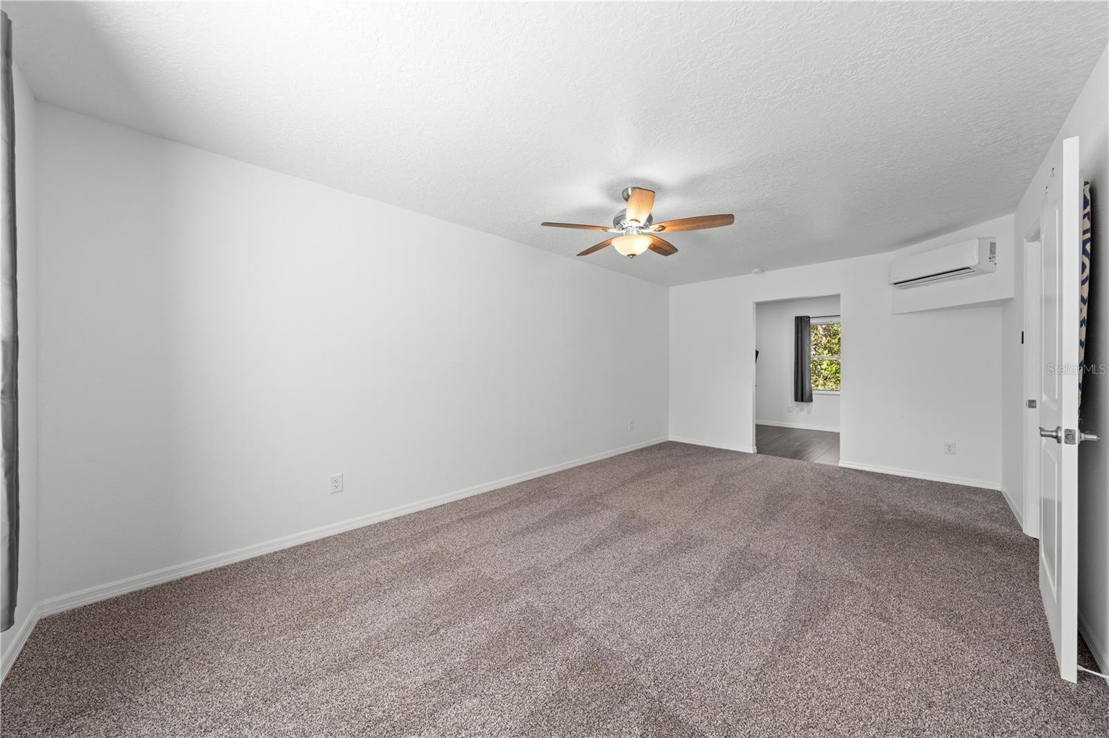 Image 79 of 93 For 4055 Edsel Avenue