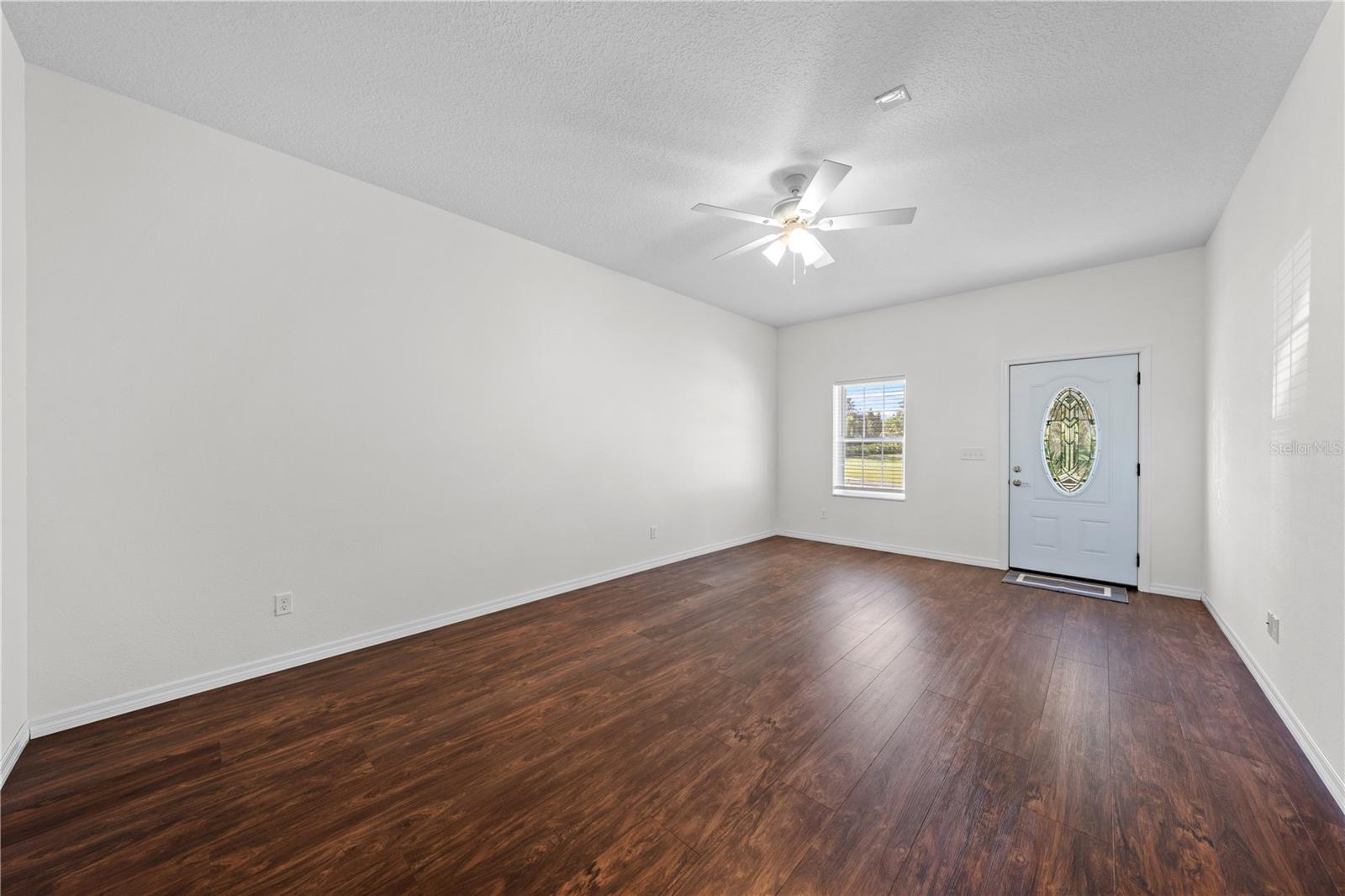 Image 9 of 93 For 4055 Edsel Avenue