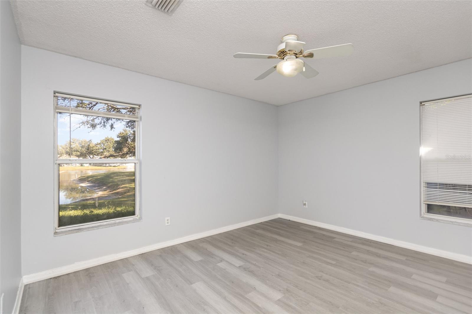 Image 10 of 32 For 271 Daniels Pointe Drive