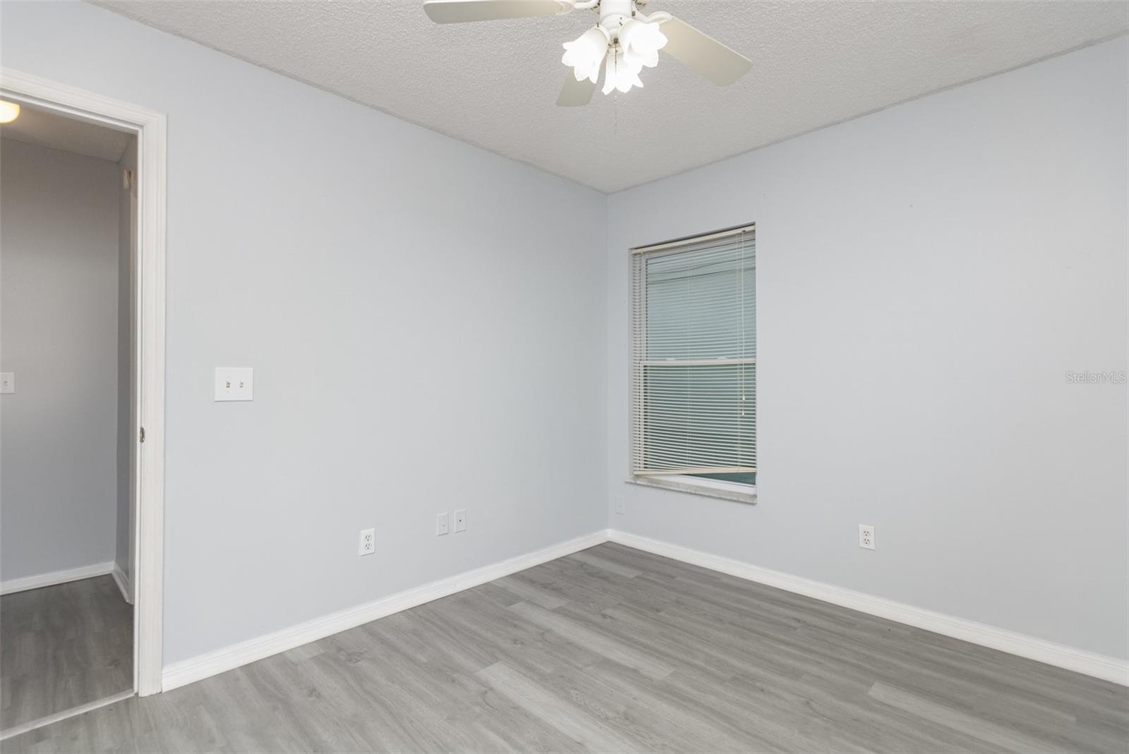 Image 22 of 32 For 271 Daniels Pointe Drive