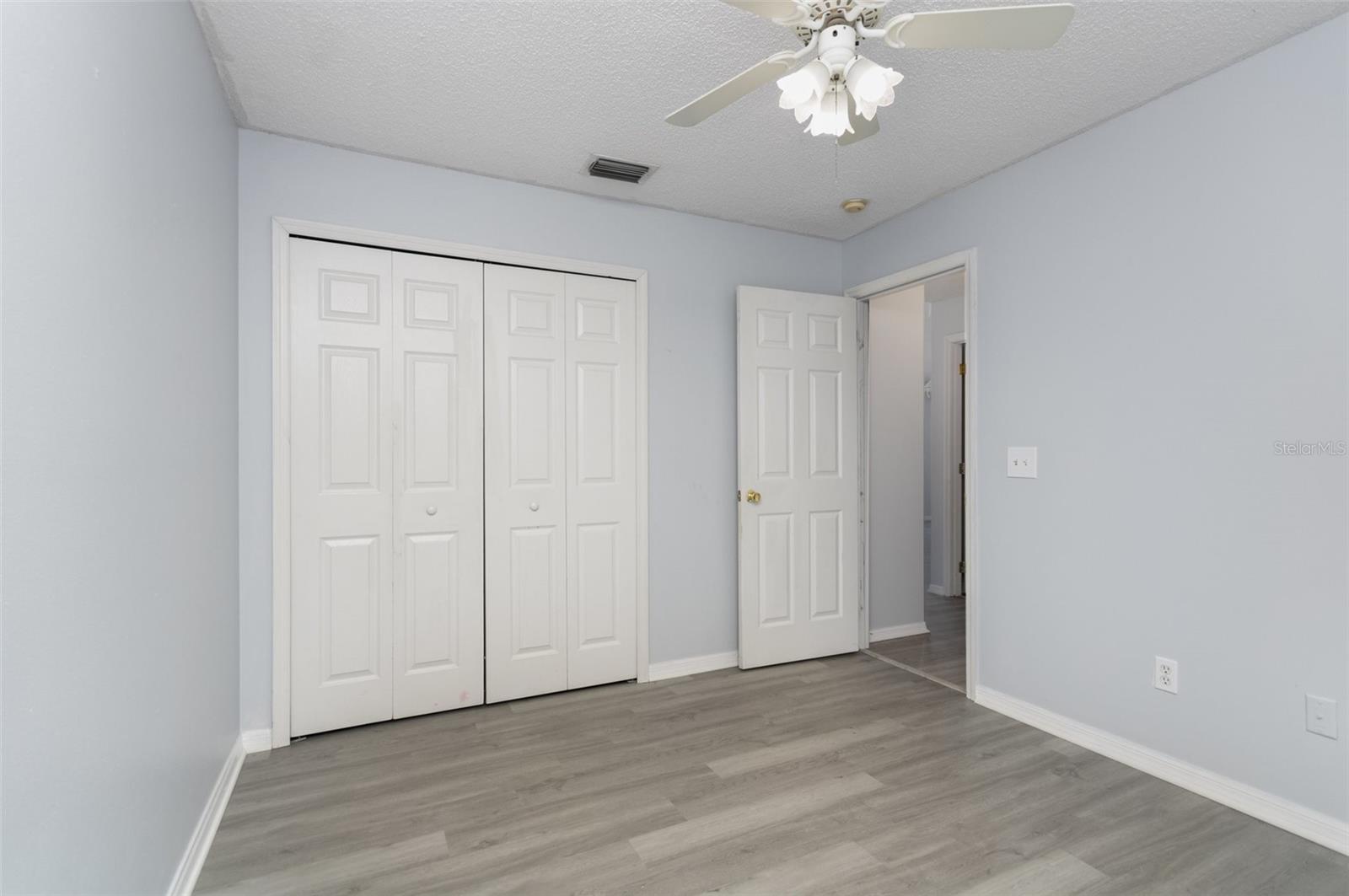 Image 23 of 32 For 271 Daniels Pointe Drive