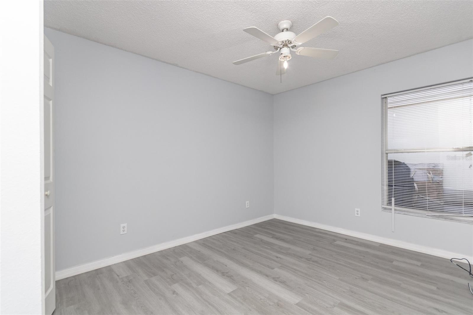 Image 25 of 32 For 271 Daniels Pointe Drive