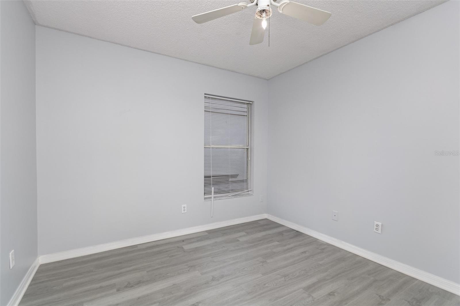 Image 26 of 32 For 271 Daniels Pointe Drive