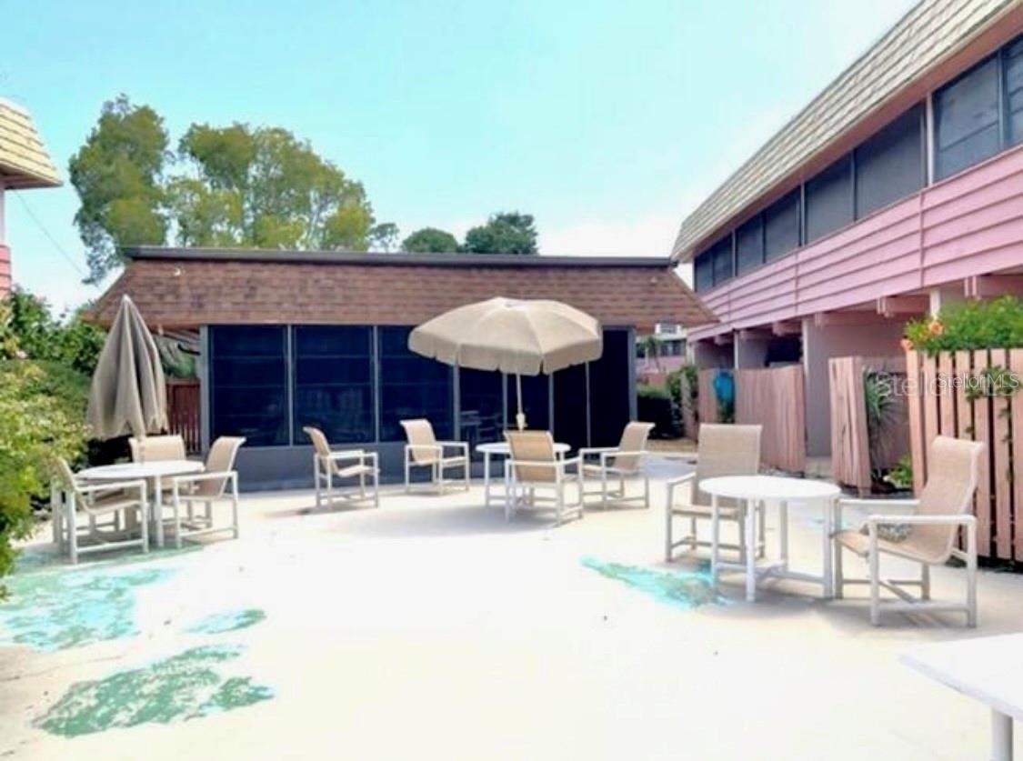 Image 5 of 11 For 2533 Country Club Dr A129