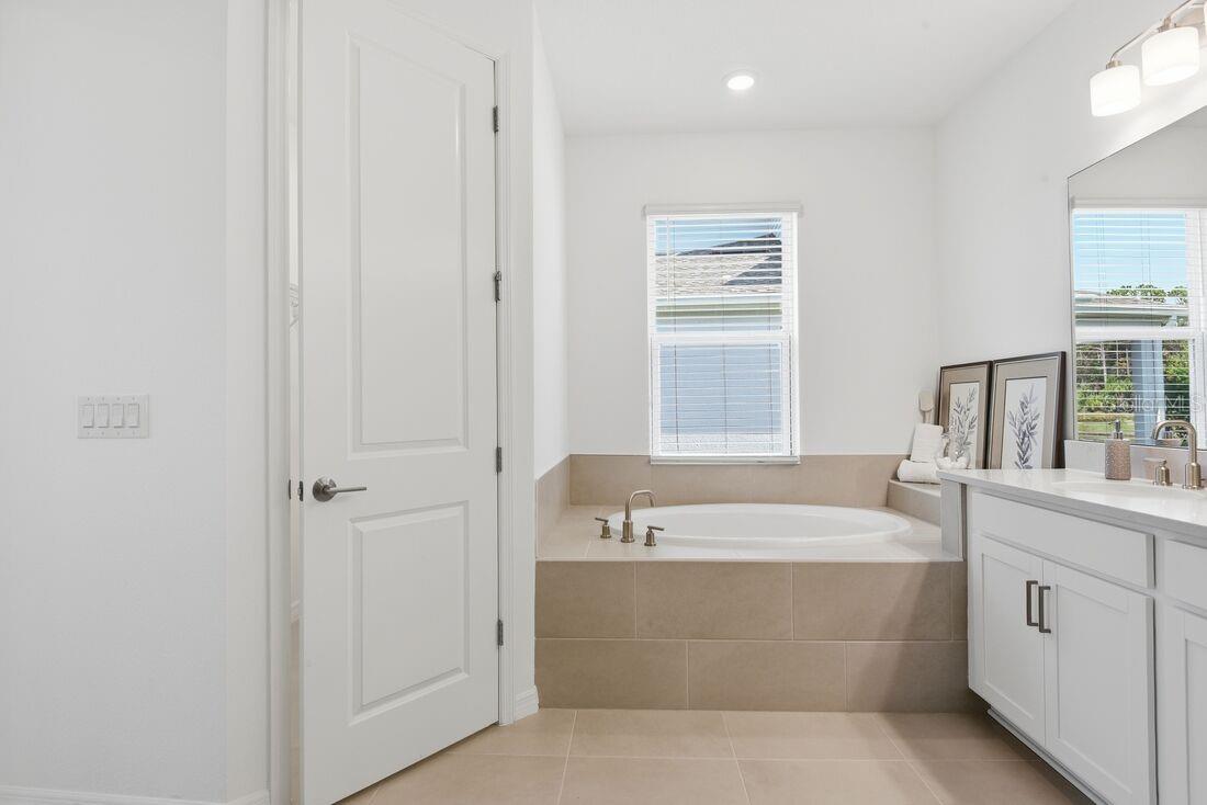 Image 23 of 38 For 601 Moon Shell Circle