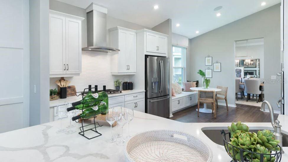 Image 4 of 38 For 601 Moon Shell Circle