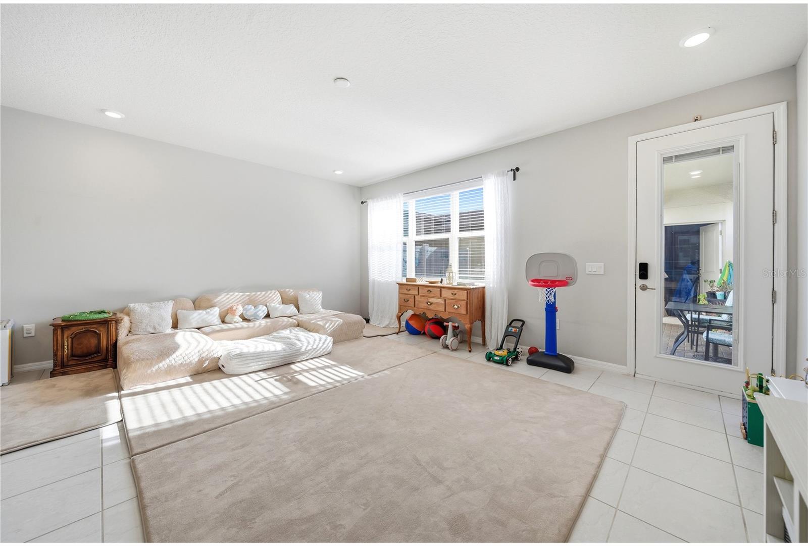 Image 12 of 29 For 5026 Caspian Street