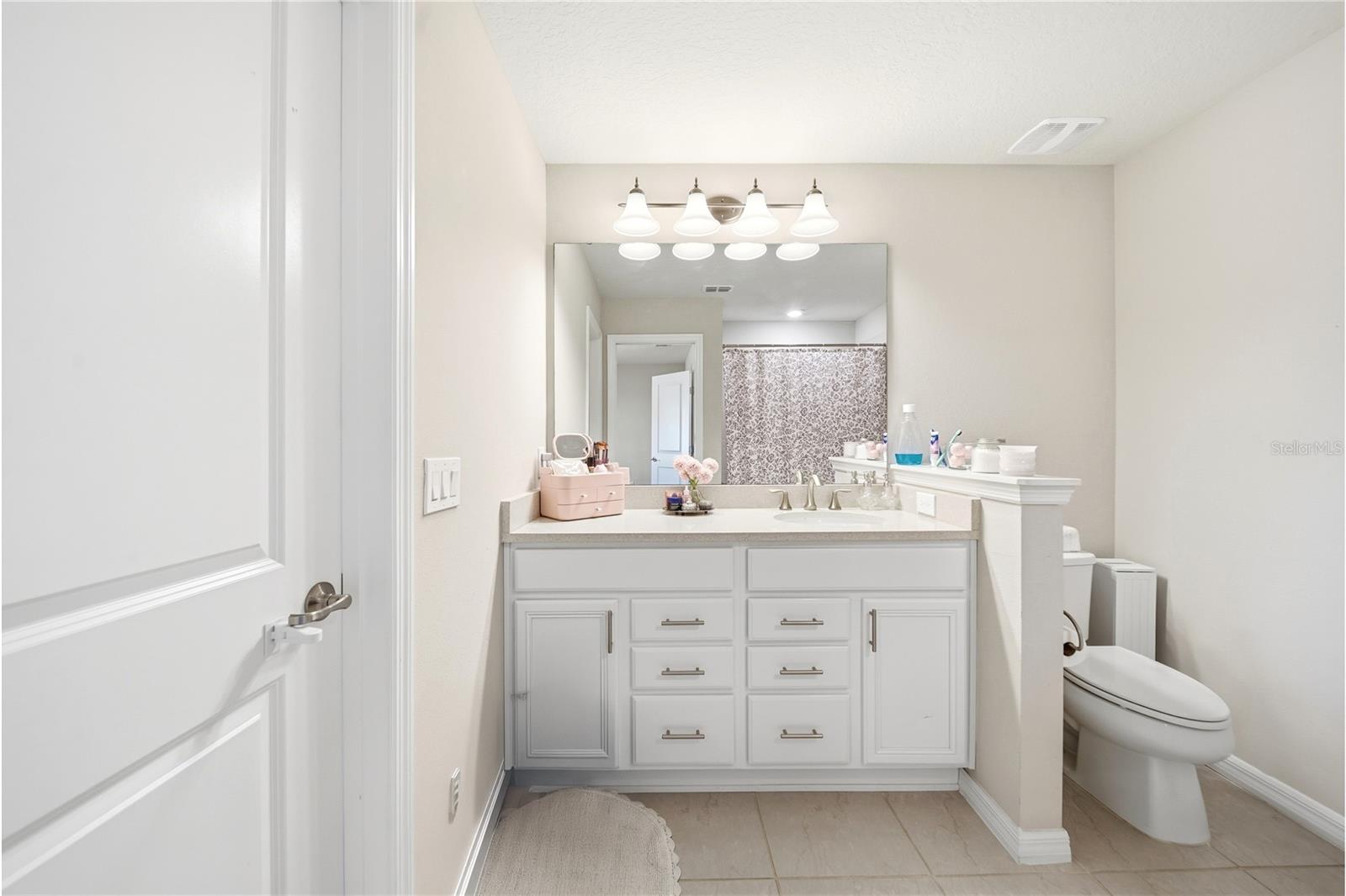 Image 24 of 29 For 5026 Caspian Street