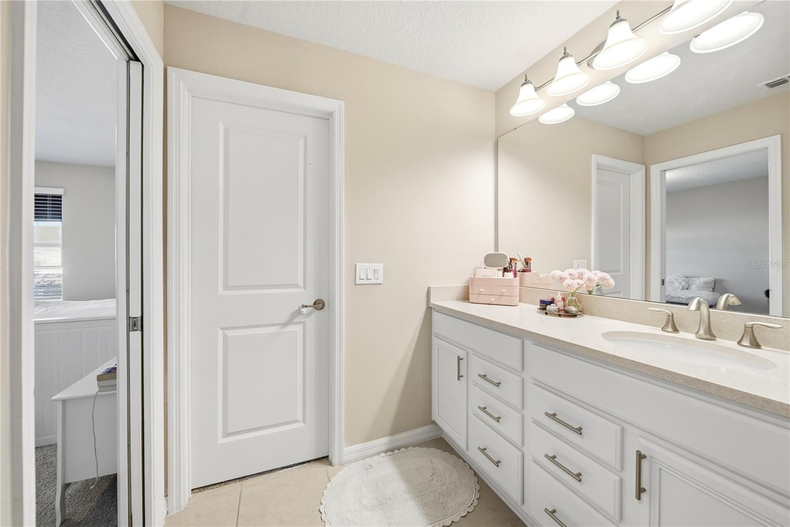 Image 25 of 29 For 5026 Caspian Street