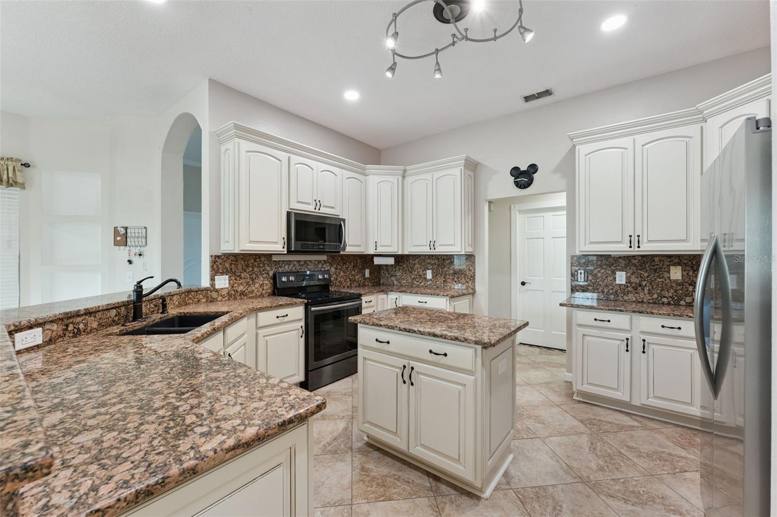 Image 7 of 34 For 3340 Hyder Avenue