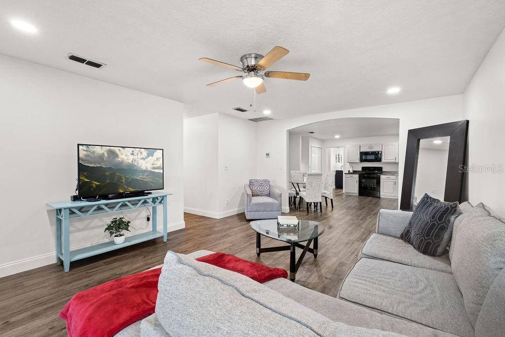 Image 14 of 42 For 1552 Whooping Drive