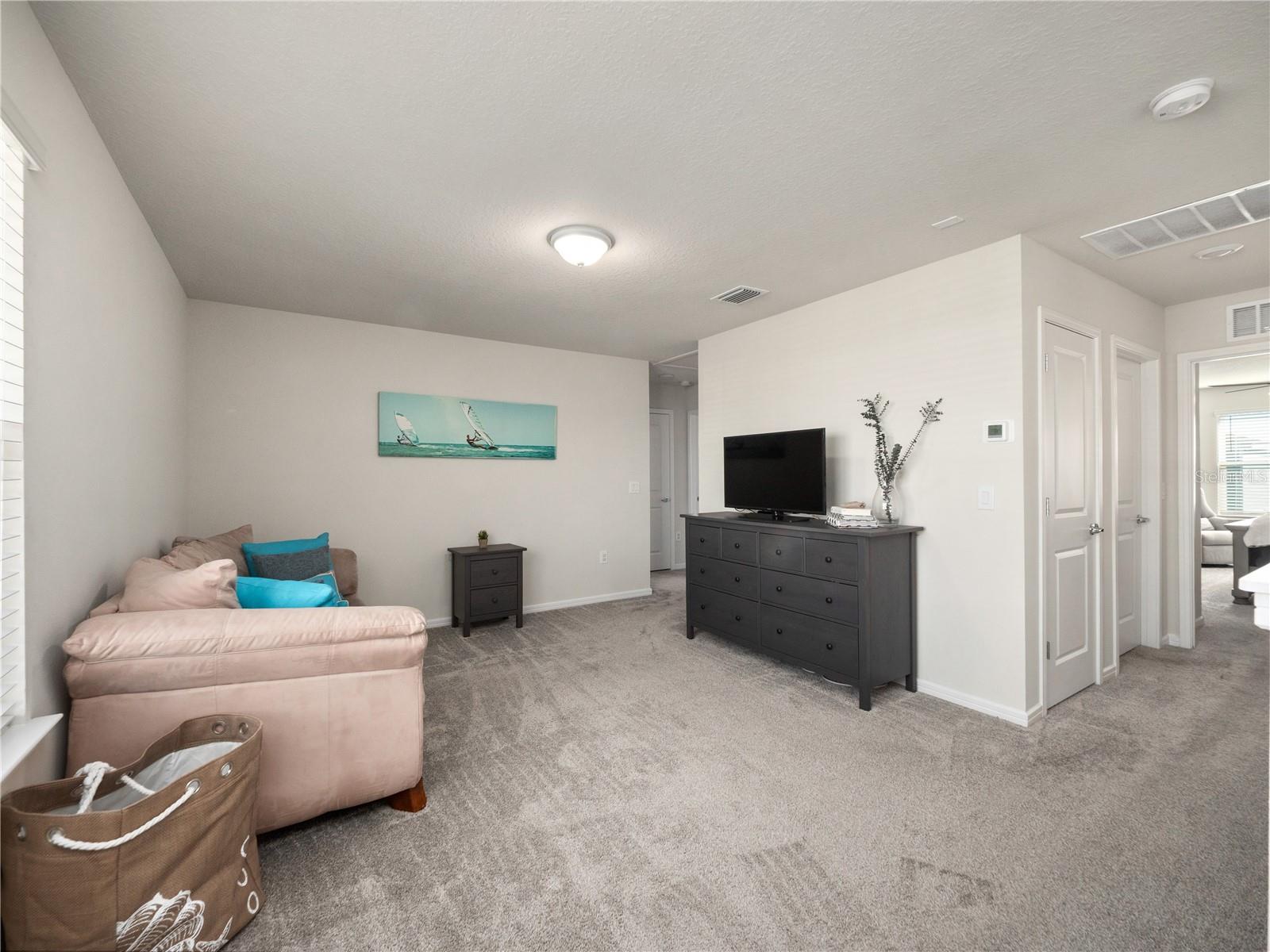 Image 10 of 28 For 2106 Charming Avenue