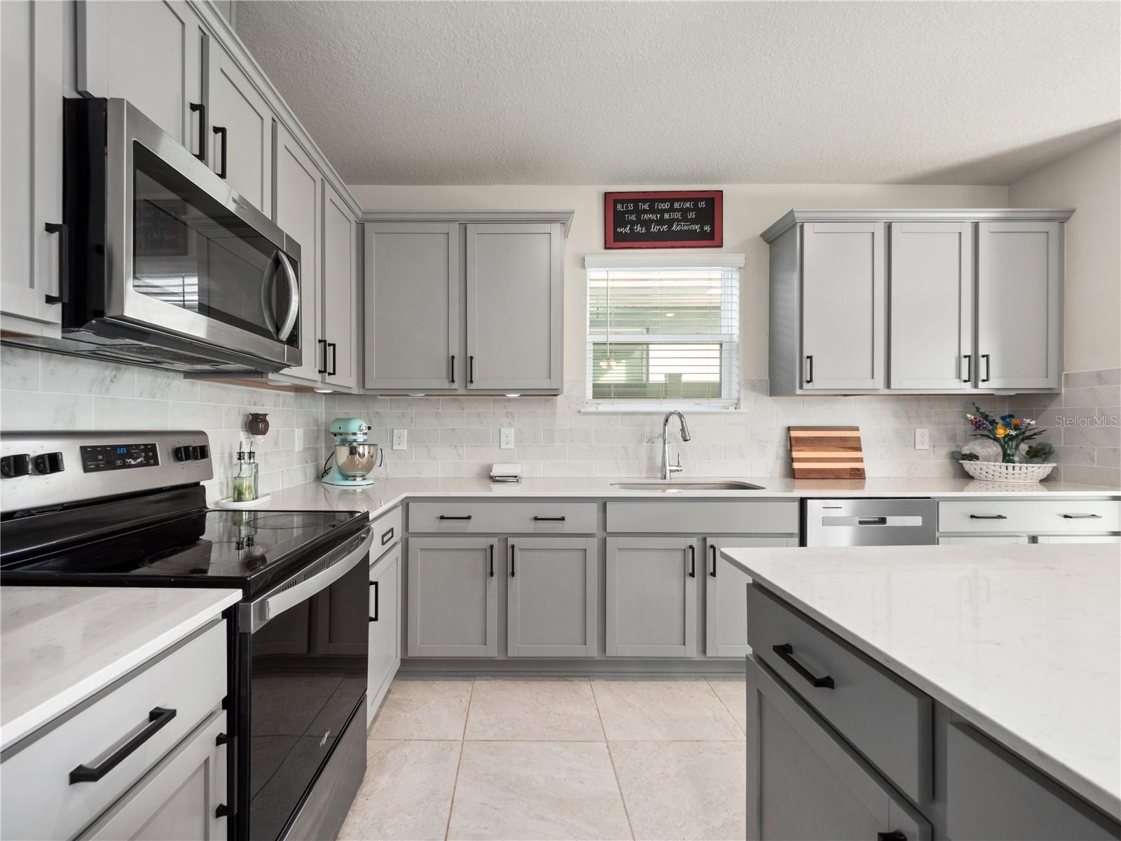 Image 4 of 28 For 2106 Charming Avenue