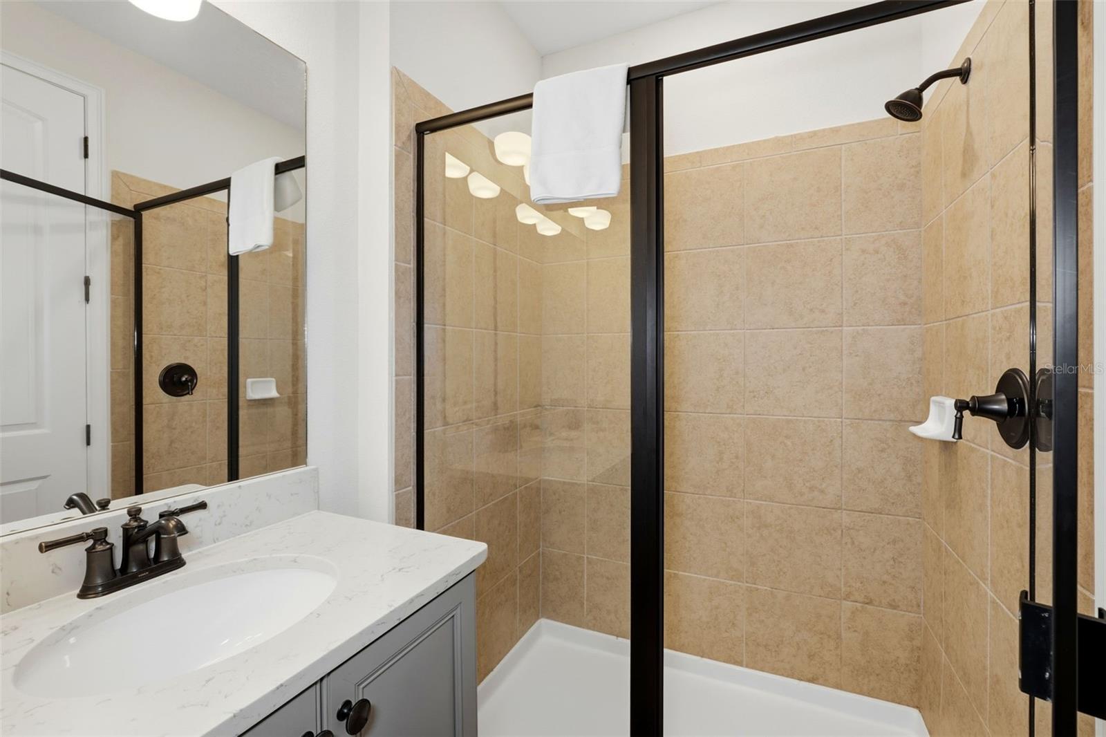 Image 18 of 40 For 8098 Knee Deep Road