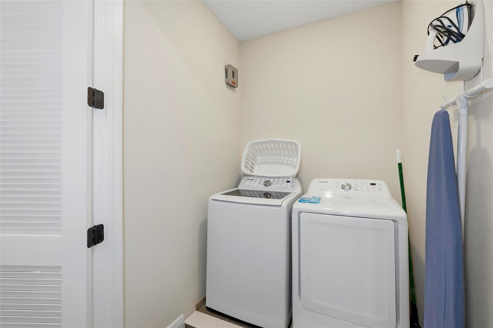 Image 31 of 40 For 8098 Knee Deep Road