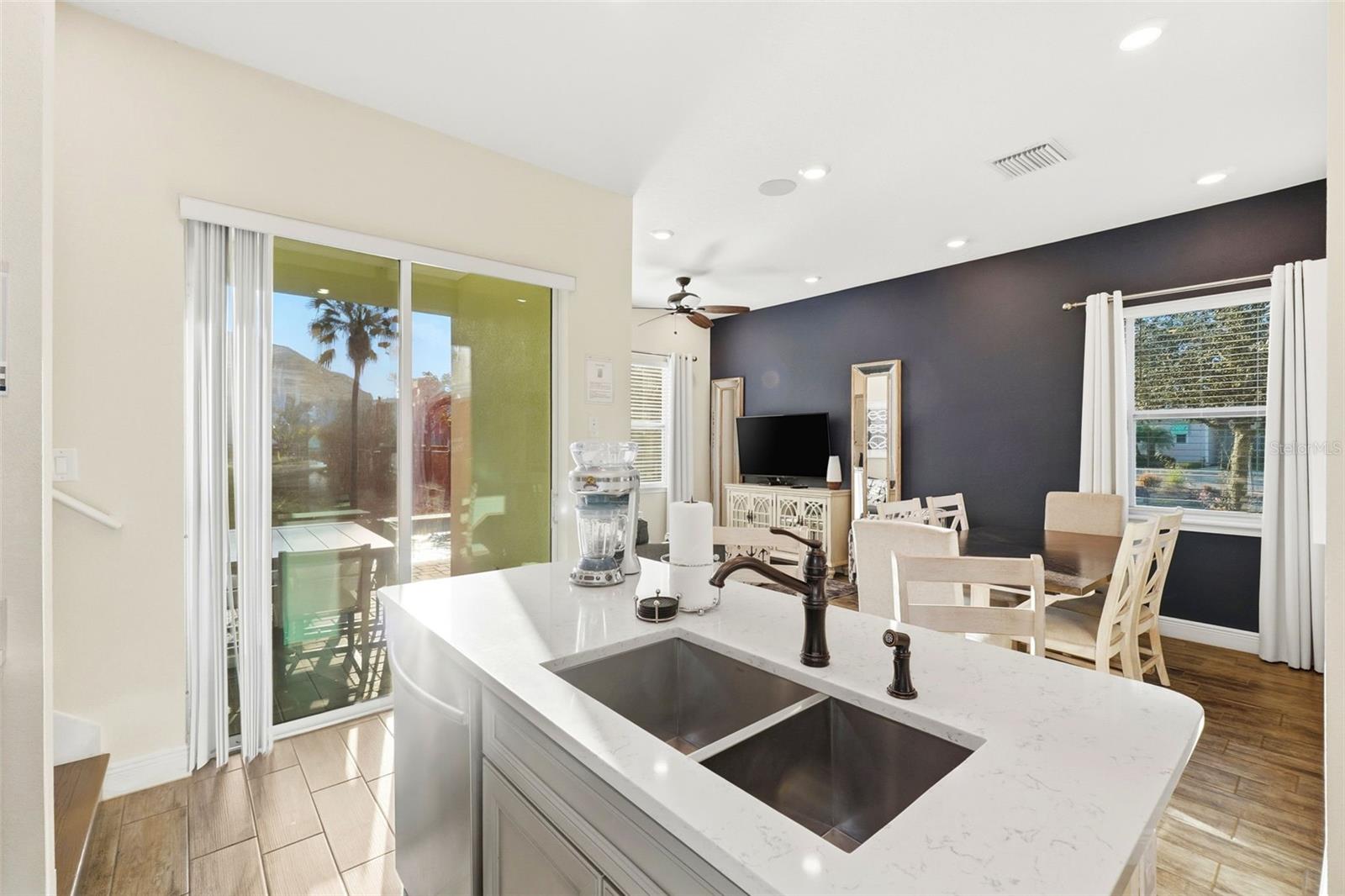 Image 7 of 40 For 8098 Knee Deep Road