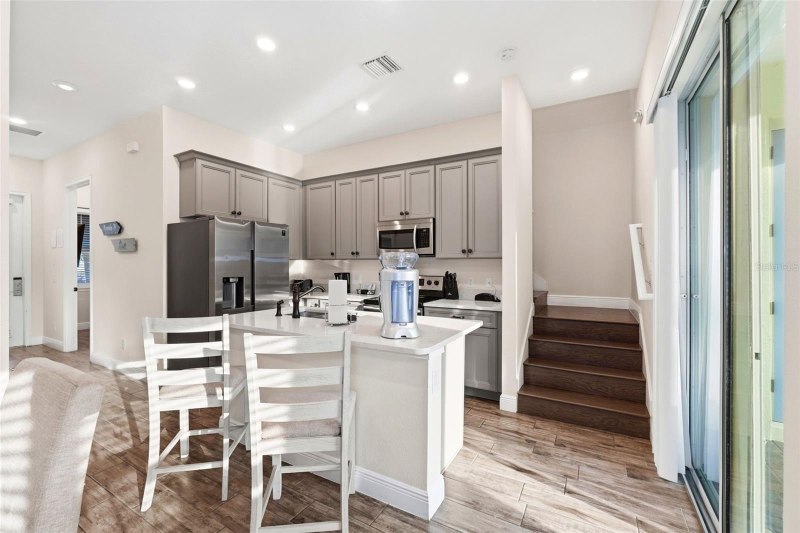 Image 8 of 40 For 8098 Knee Deep Road