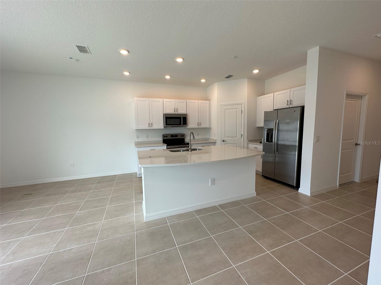 Image 7 of 21 For 4441 Arlington Ave