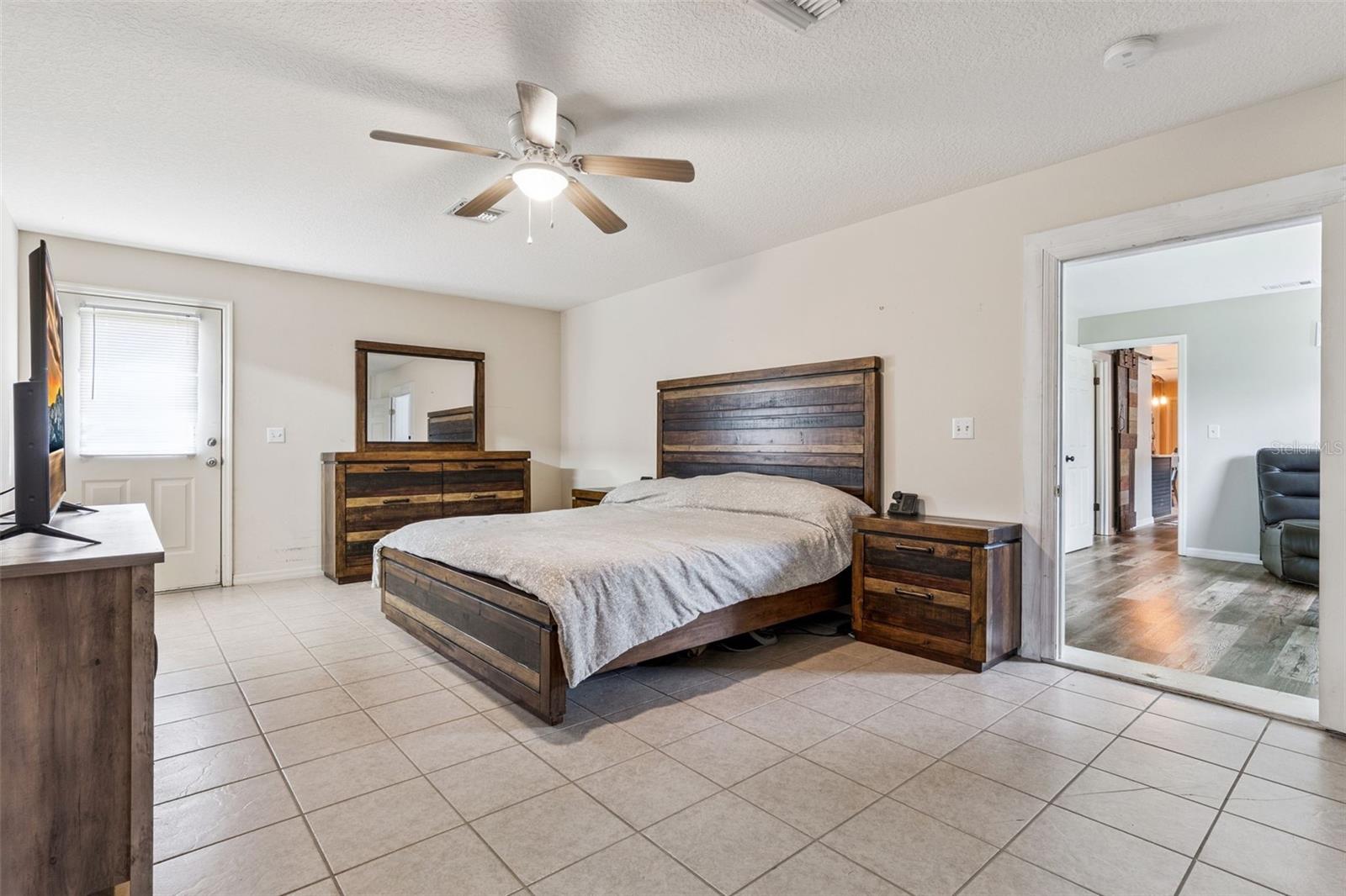 Image 13 of 49 For 1167 Ohio Street