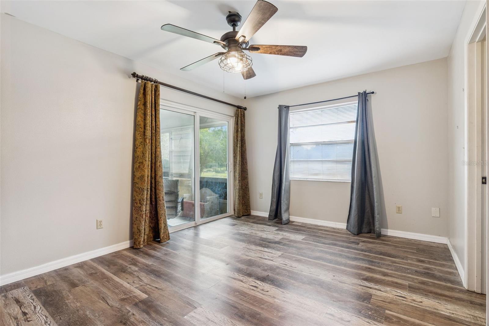 Image 17 of 49 For 1167 Ohio Street