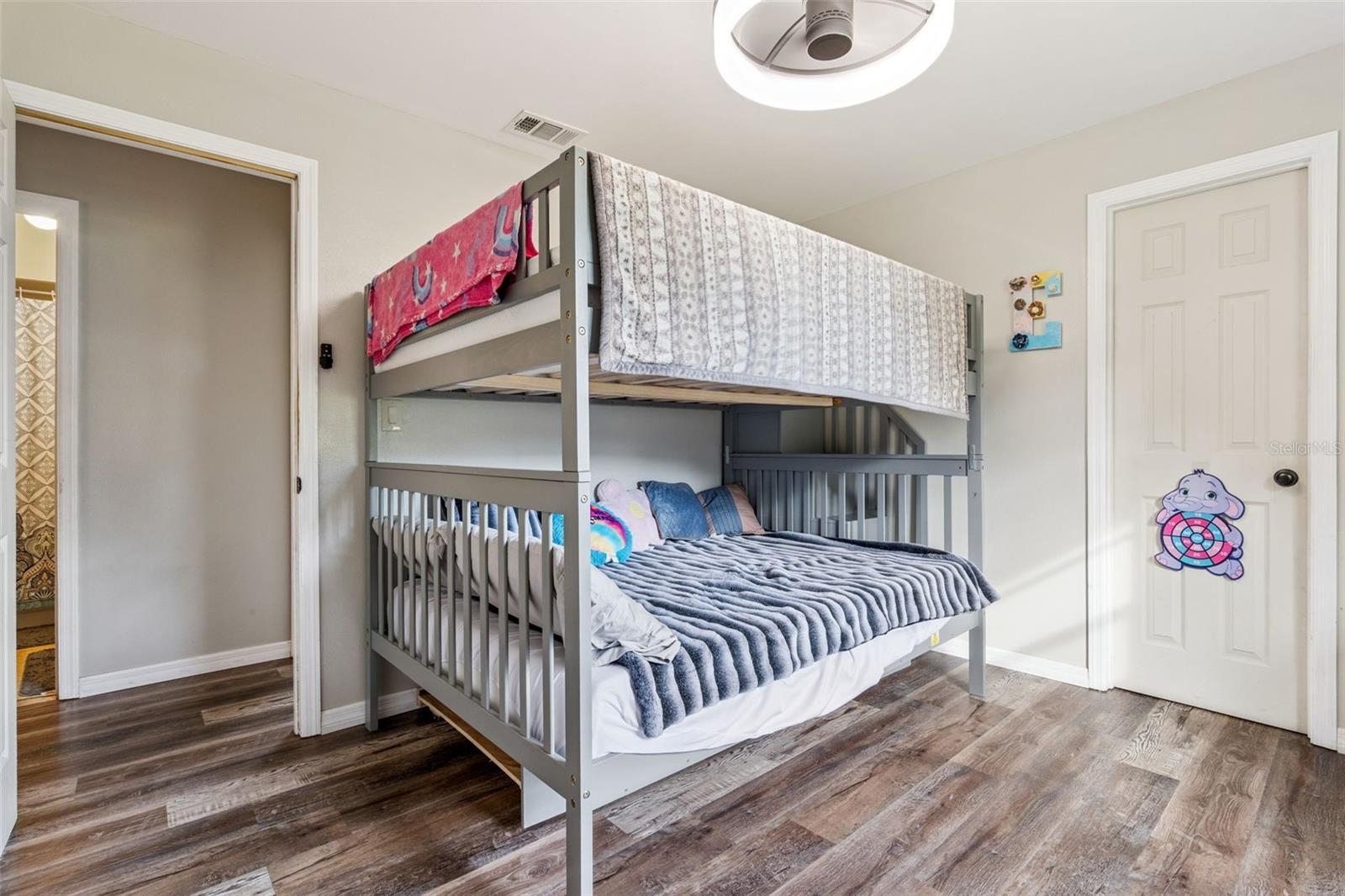 Image 20 of 49 For 1167 Ohio Street