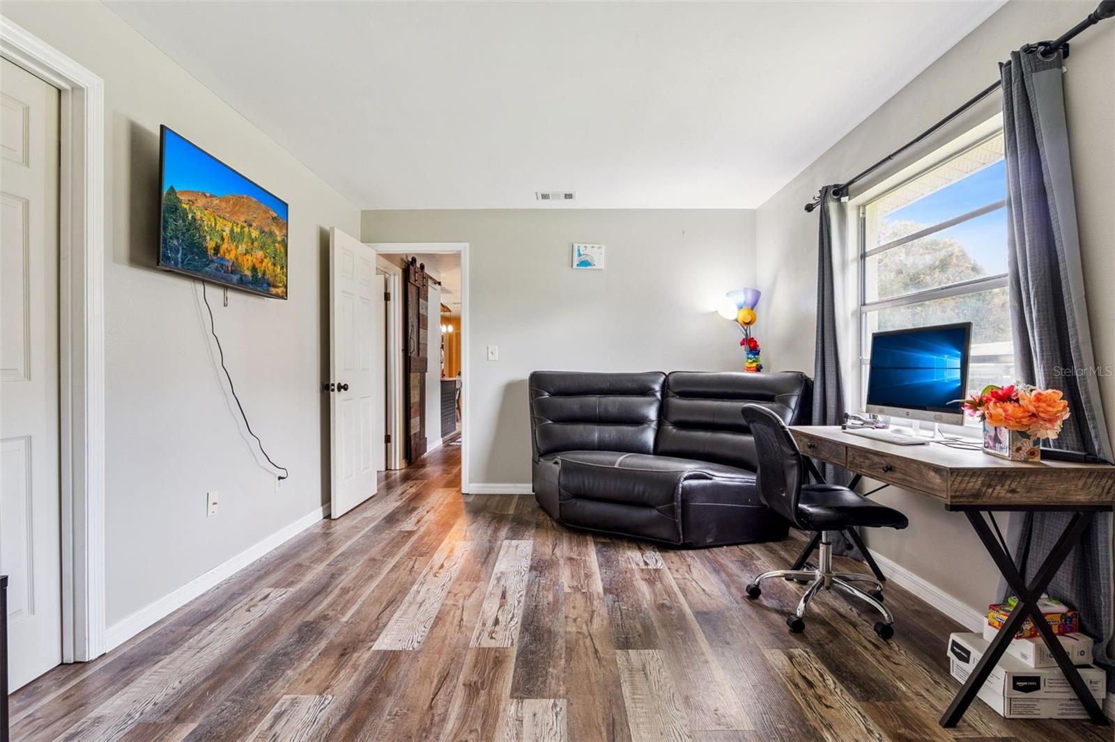 Image 22 of 49 For 1167 Ohio Street