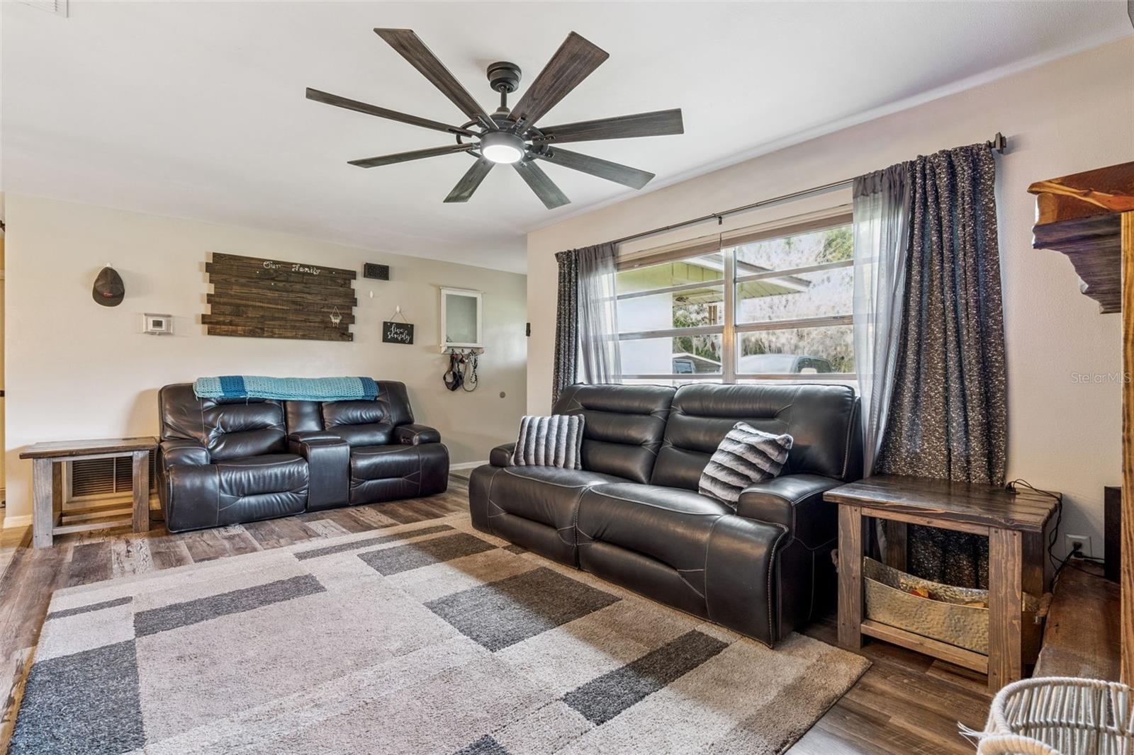 Image 5 of 49 For 1167 Ohio Street