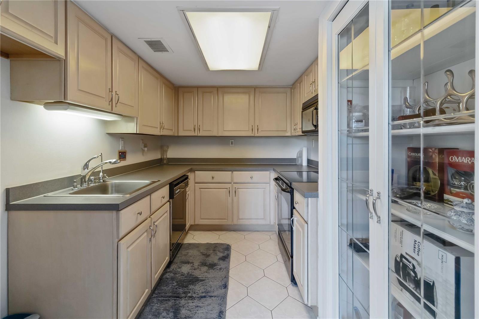 Image 13 of 29 For 200 Maitland Avenue 159