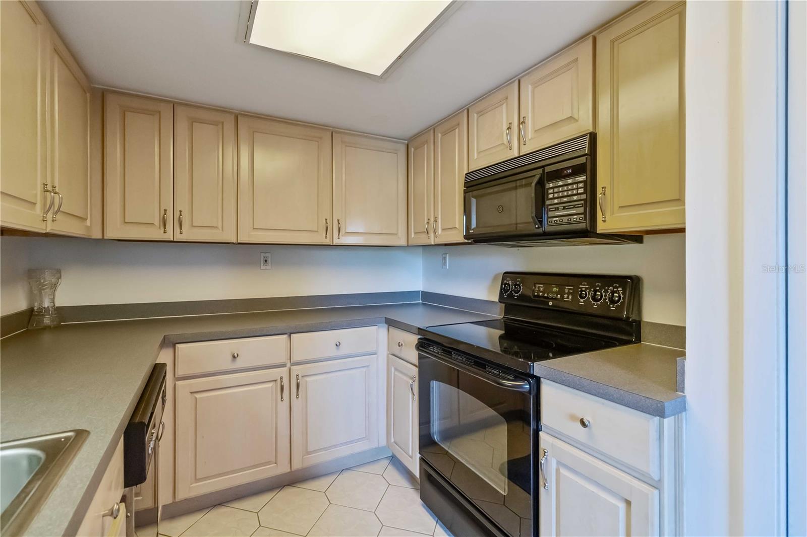 Image 14 of 29 For 200 Maitland Avenue 159