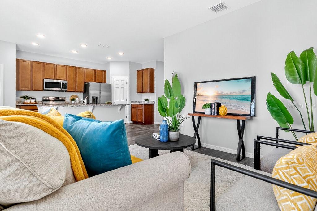 Image 11 of 35 For 3476 Forster Avenue