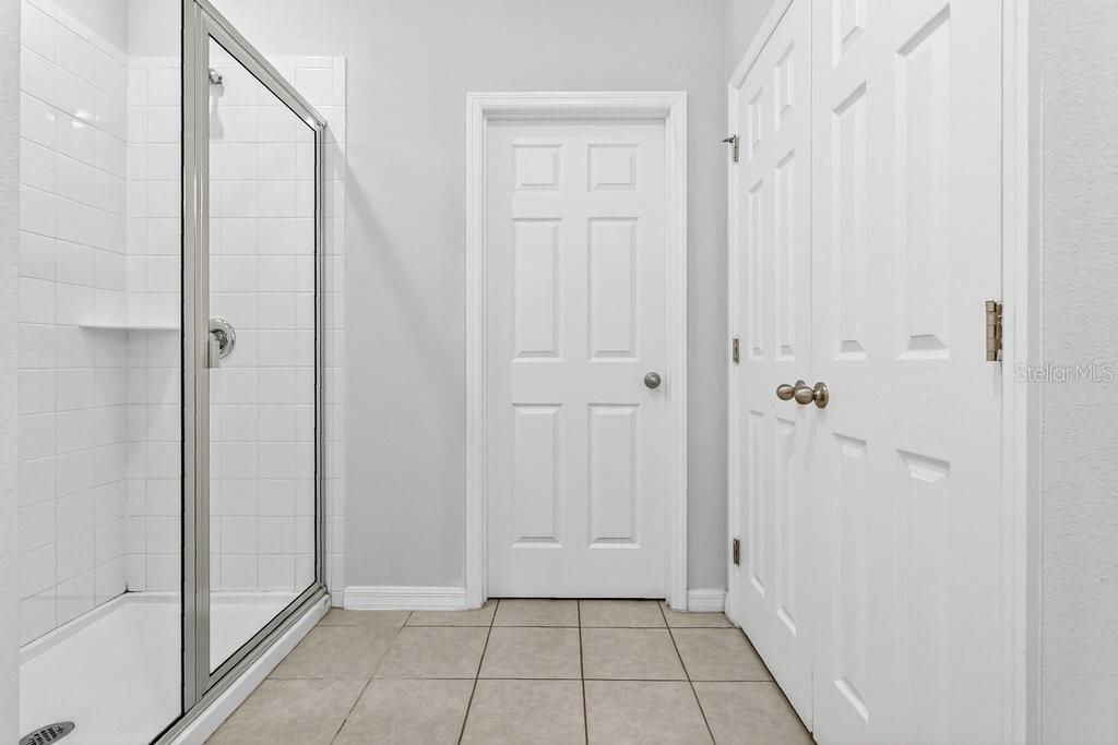 Image 17 of 35 For 3476 Forster Avenue