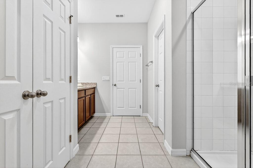 Image 19 of 35 For 3476 Forster Avenue