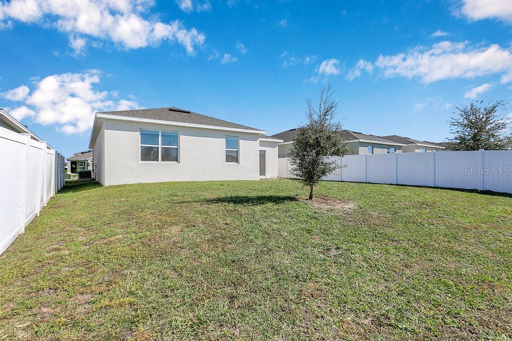 Image 25 of 35 For 3476 Forster Avenue