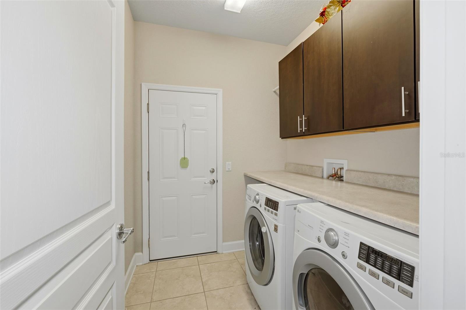 Image 31 of 43 For 1405 Lisbon Court 1405