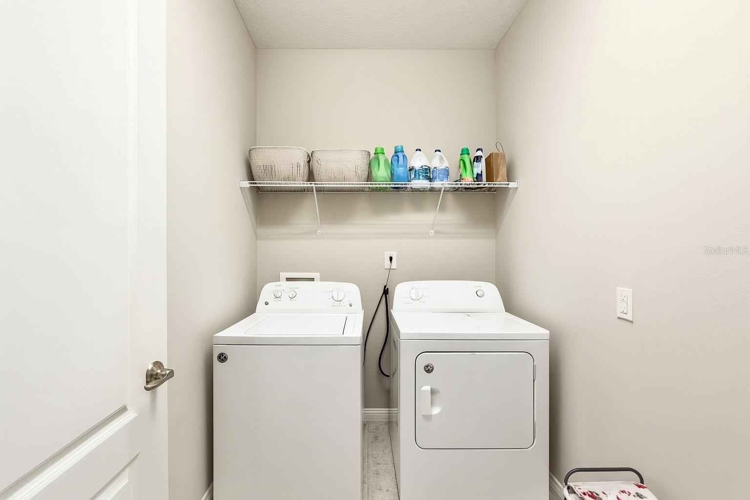 Image 23 of 24 For 15107 Kirsty Alley