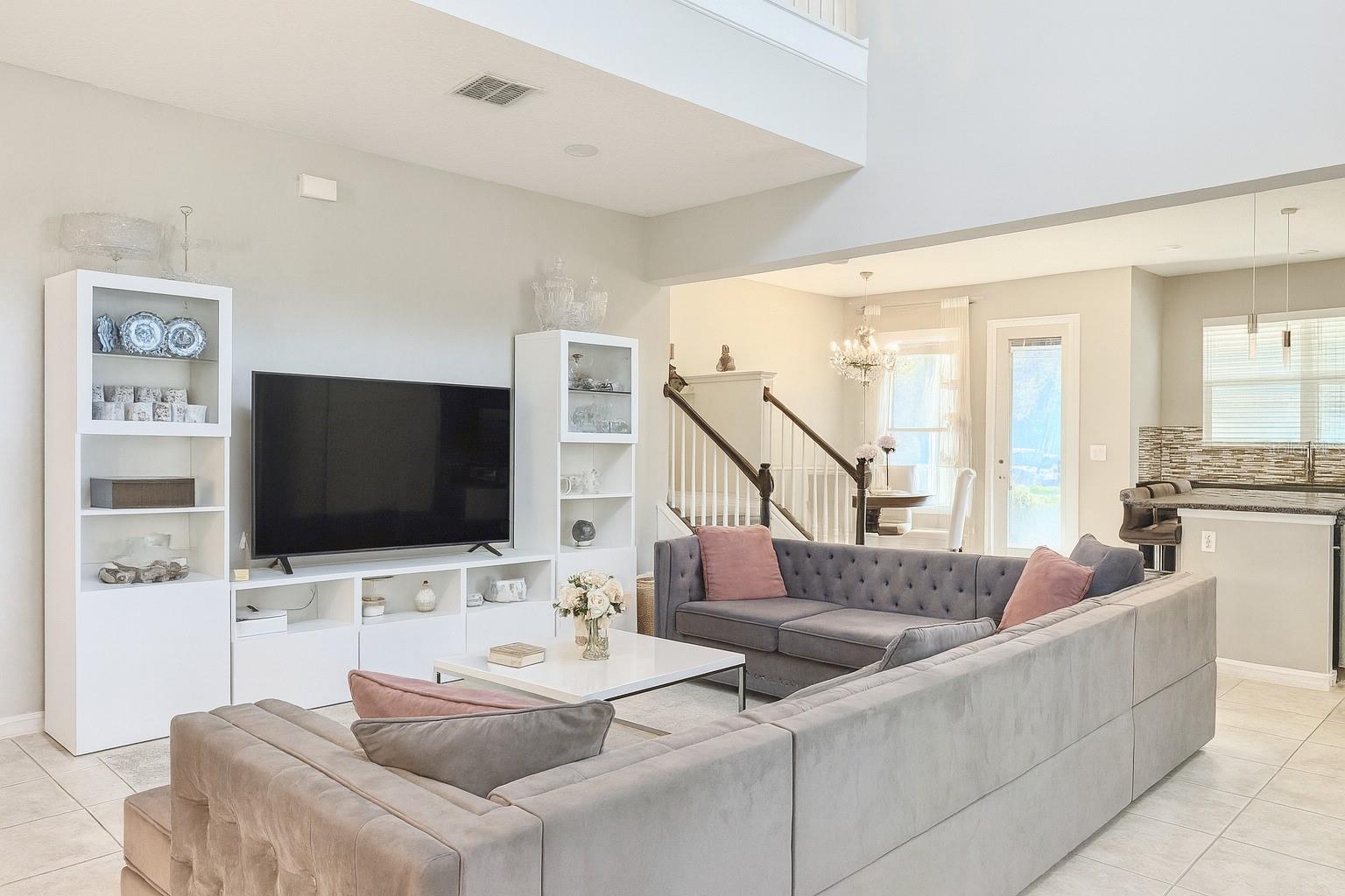 Image 3 of 24 For 15107 Kirsty Alley