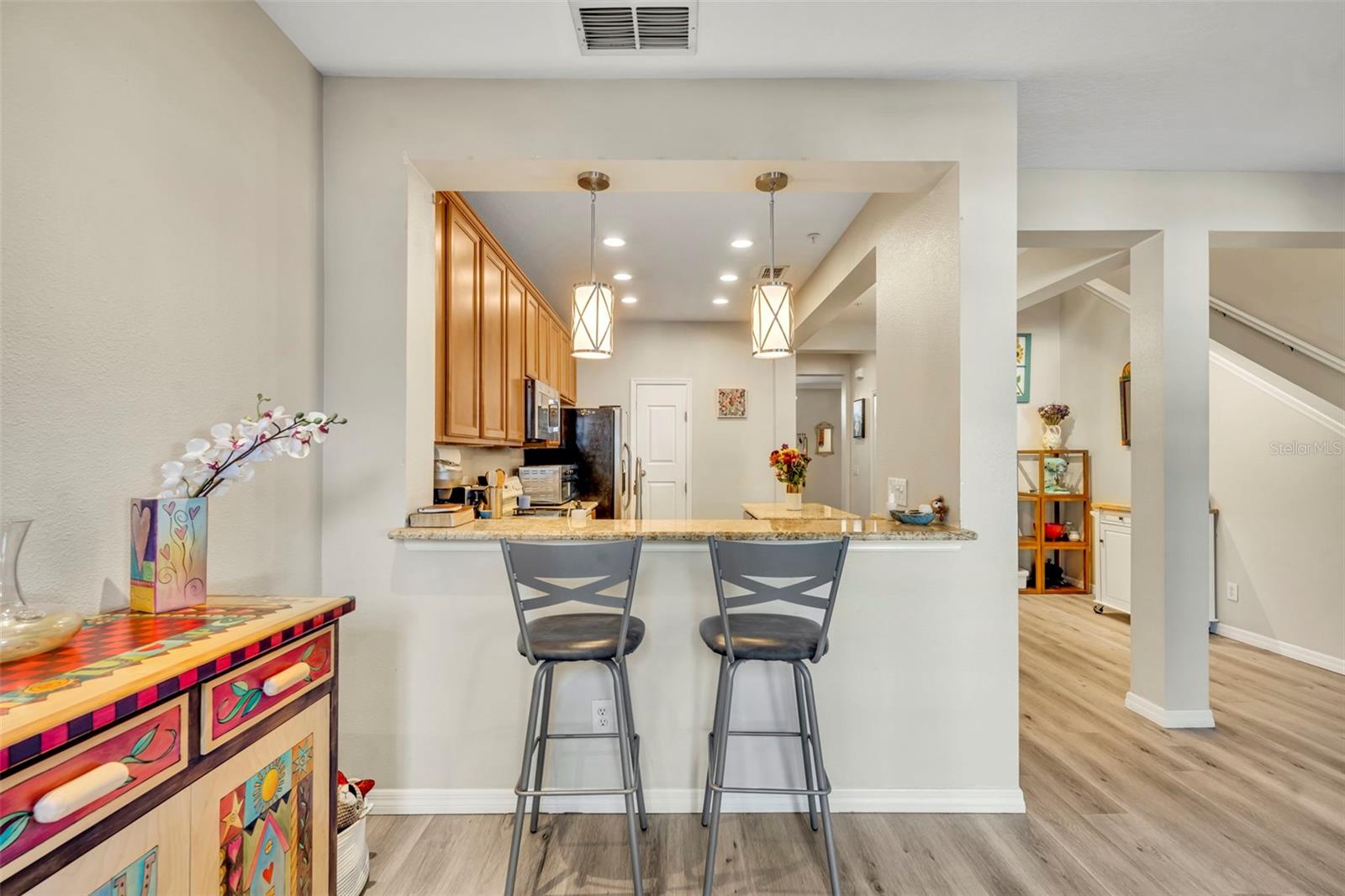 Image 14 of 47 For 995 Juel Street