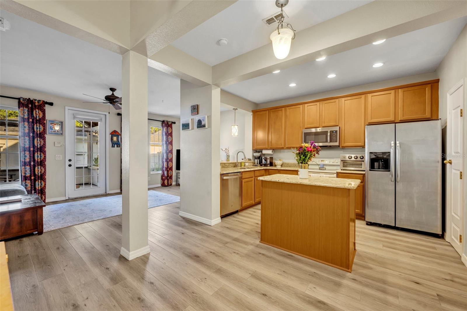 Image 16 of 47 For 995 Juel Street