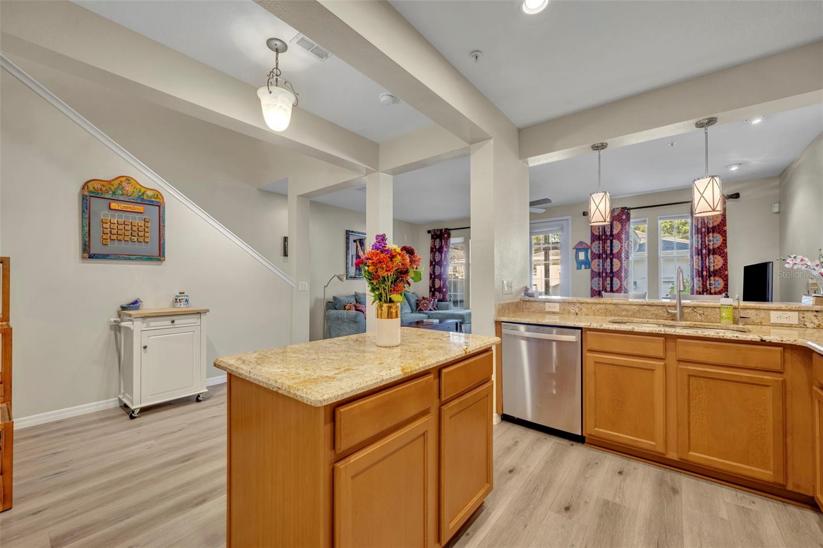 Image 19 of 47 For 995 Juel Street