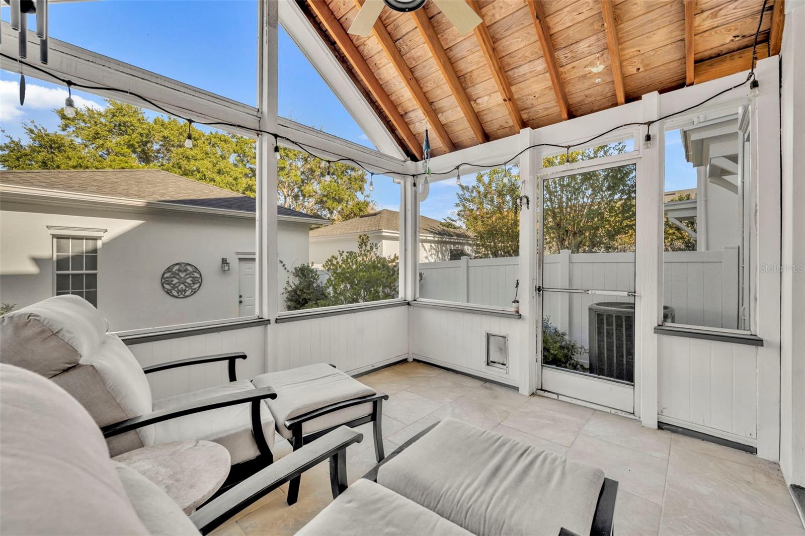 Image 29 of 47 For 995 Juel Street