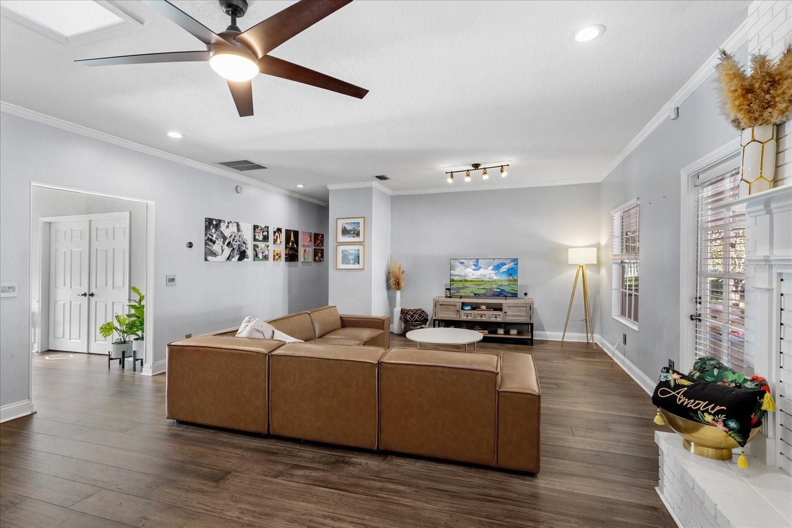 Image 13 of 27 For 9237 Mcdavid Court