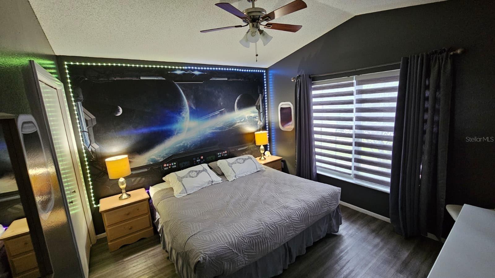 Image 17 of 24 For 510 Castlemain Circle